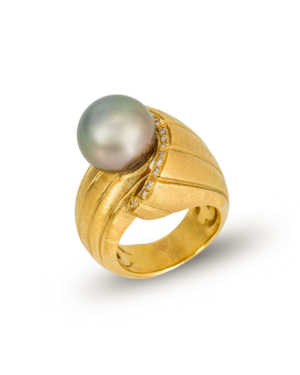 Snail Shell Ring with South Sea Gray Pearl of 12.50 mm