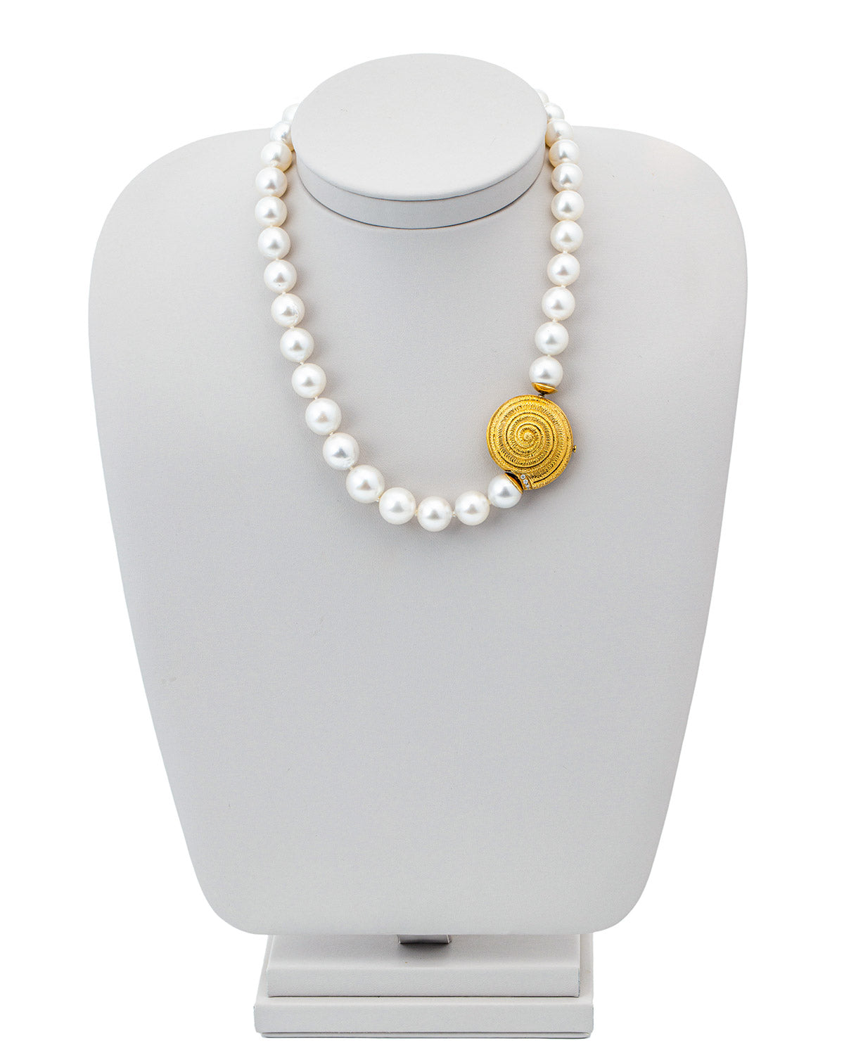 Snail Shell White Pearls Necklace with Watch-Like Clasp