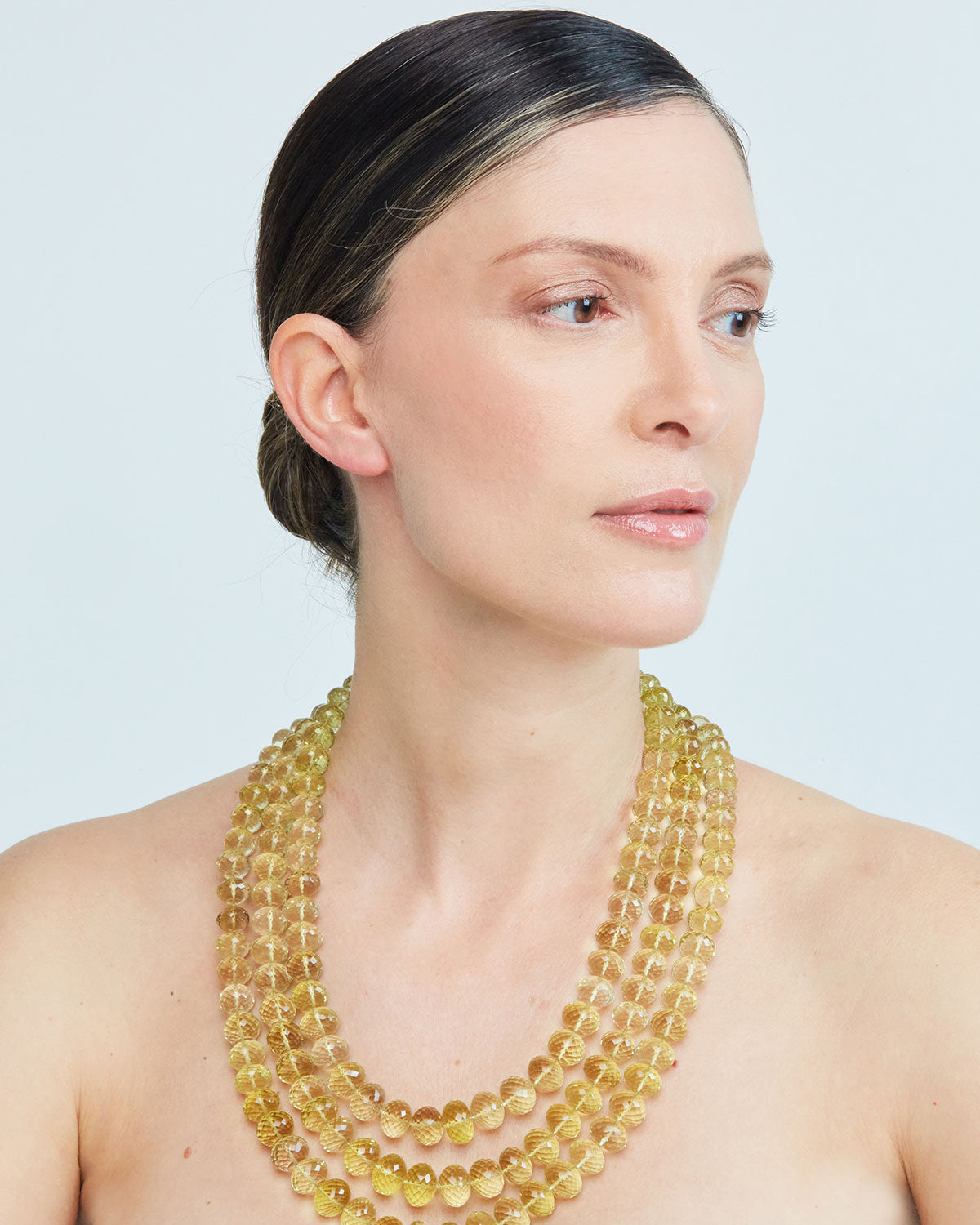 Stone Triple-Strand Necklace with Multiple Lemon Quartz Beads tot. 1750 carats