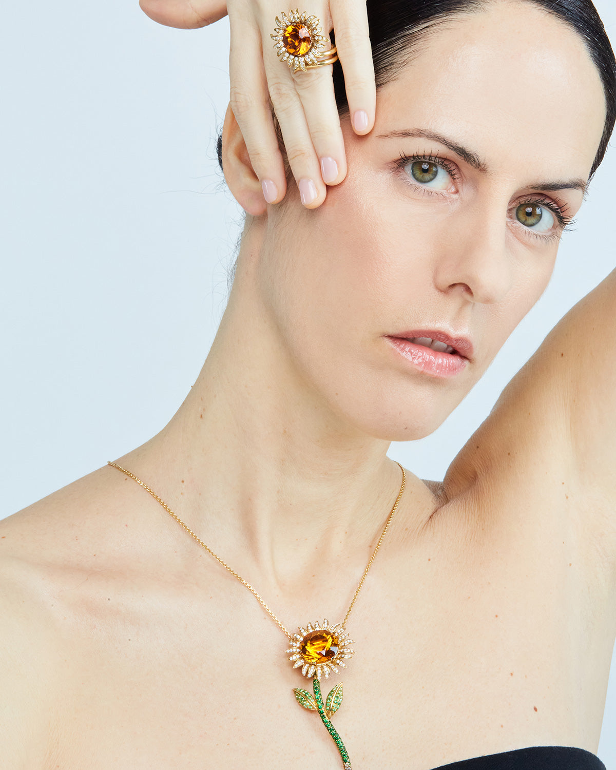 Sunflower Necklace, 17.74 crts Citrine Madeira, Tsavorites and Diamond