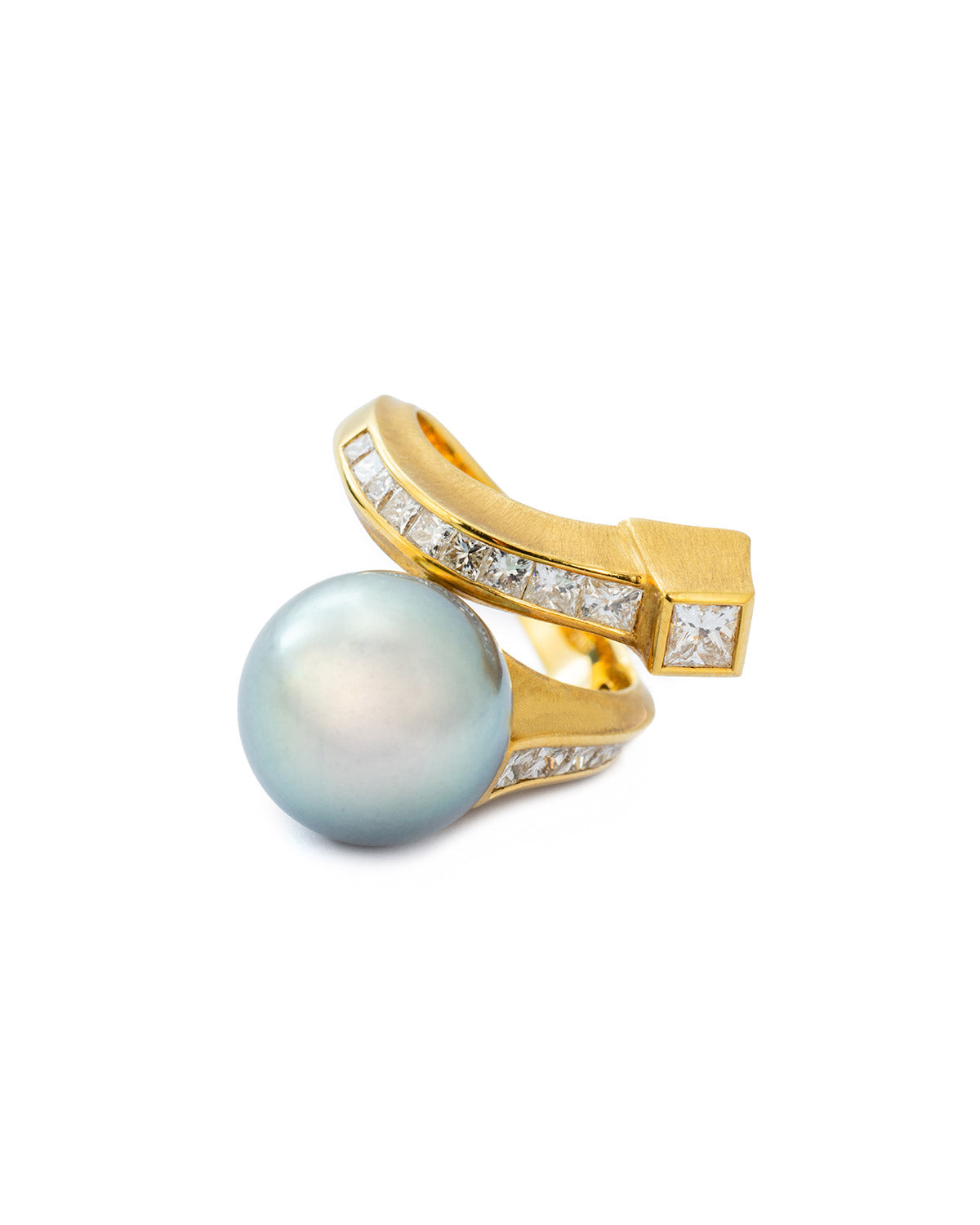 Eiffel Ring with 13.60mm Gray South Sea Pearl, and 1.45 carats Diamonds